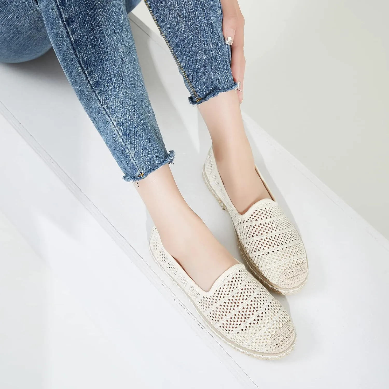 BABUDOG Women's Breathable Mesh Flats Shoes, Soft Loafers Flats, White Slip on Shoes Loafer