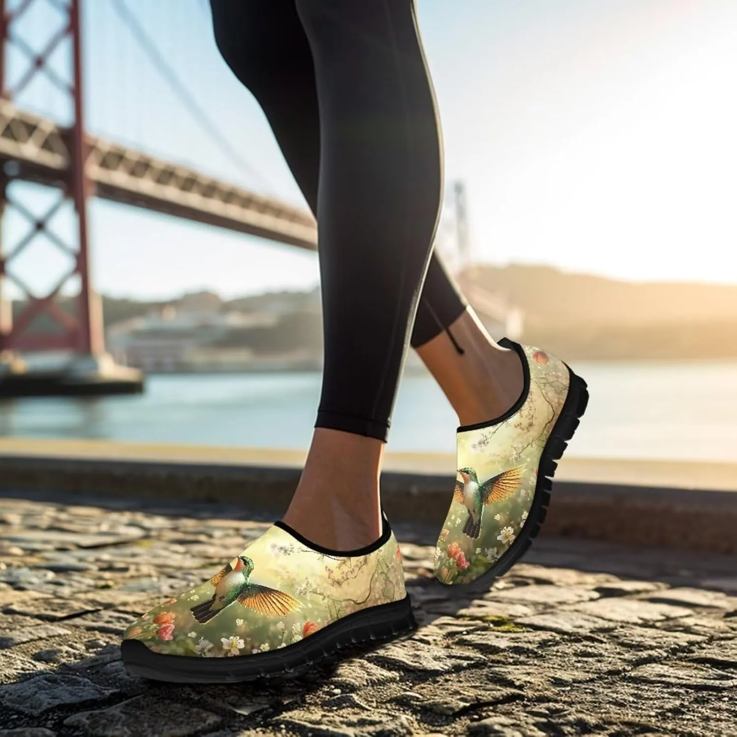 Hummingbirds Print Soft Loafers for Women Casual Trekking Mesh Shoes Non-Slip Walking Flat Shoes for All Seasons