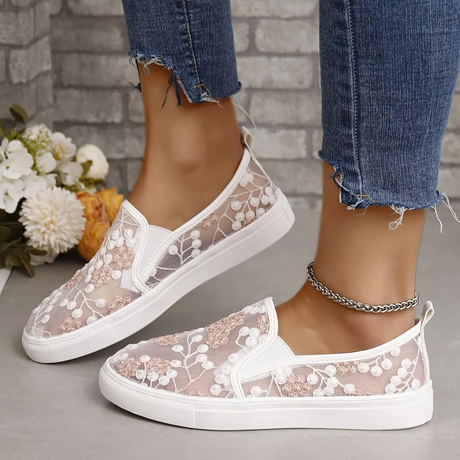 Ladies Casual Floral Pattern Hollow Out Breathable Mesh Large Size Lightweight Non Slip Casual Shoes Women Sandals Home