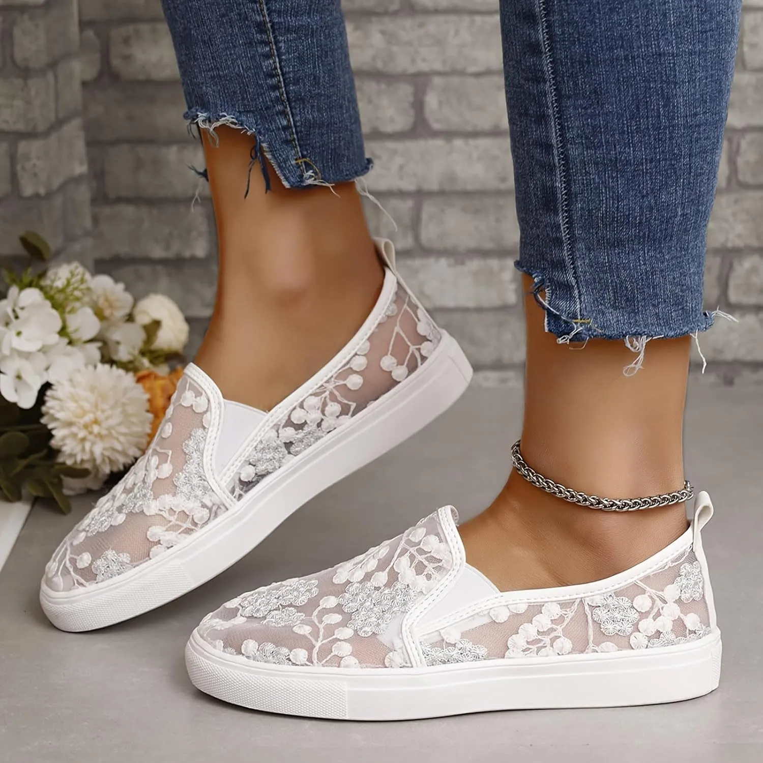 Ladies Casual Floral Pattern Hollow Out Breathable Mesh Large Size Lightweight Non Slip Casual Shoes Women Sandals Home