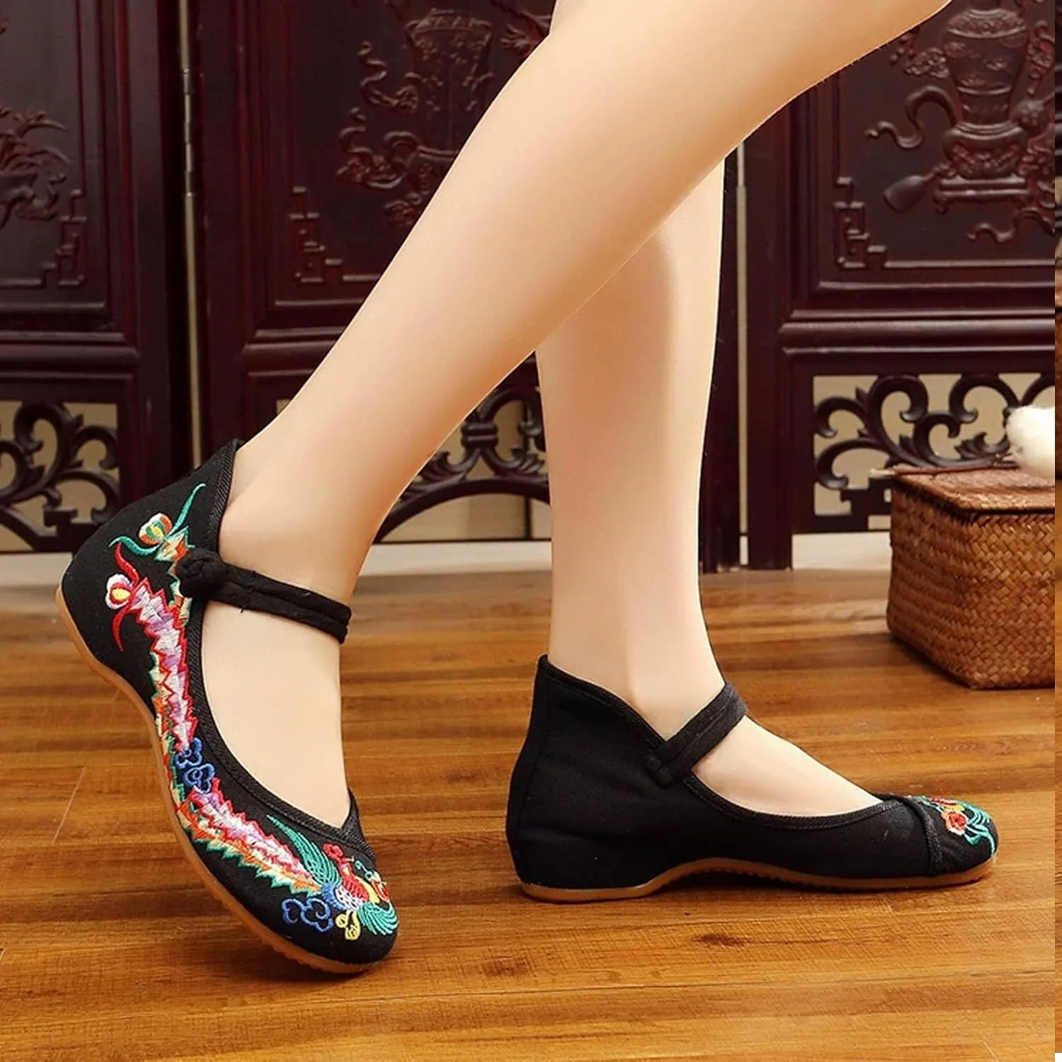 Women's Floral Embroidered Vintange Flat Shoes Casual Walking Sandals Low Wedge Strap Flats Dress Wedding Dance Shoes